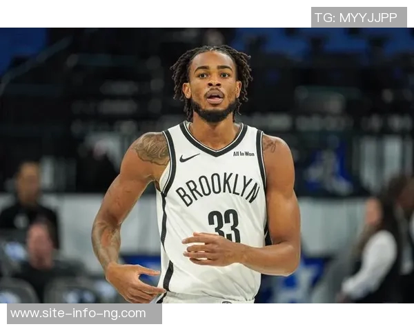 克拉克斯顿虽砍下16分12板8助却难阻球队失利无力回天的悲壮表现