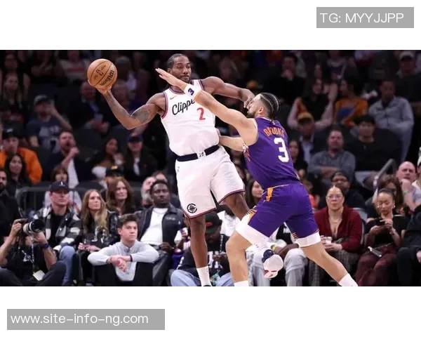 哈登三分火力全开半场独得26分快船领先太阳16分小卡与狄龙合力贡献28分